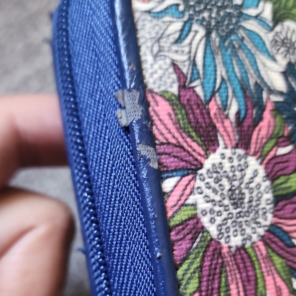 Gigi Hill Floral Women's Colorful Flower Design Wallet - Picture 5 of 8